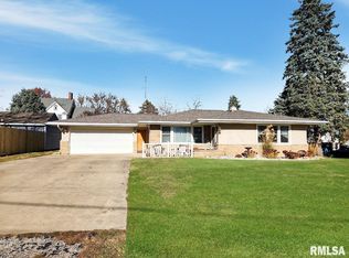 211 E Turner Ave, Toulon, IL 61483