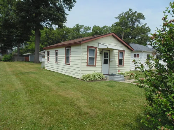 424 S Liberty Pl, Hobart, IN 46342