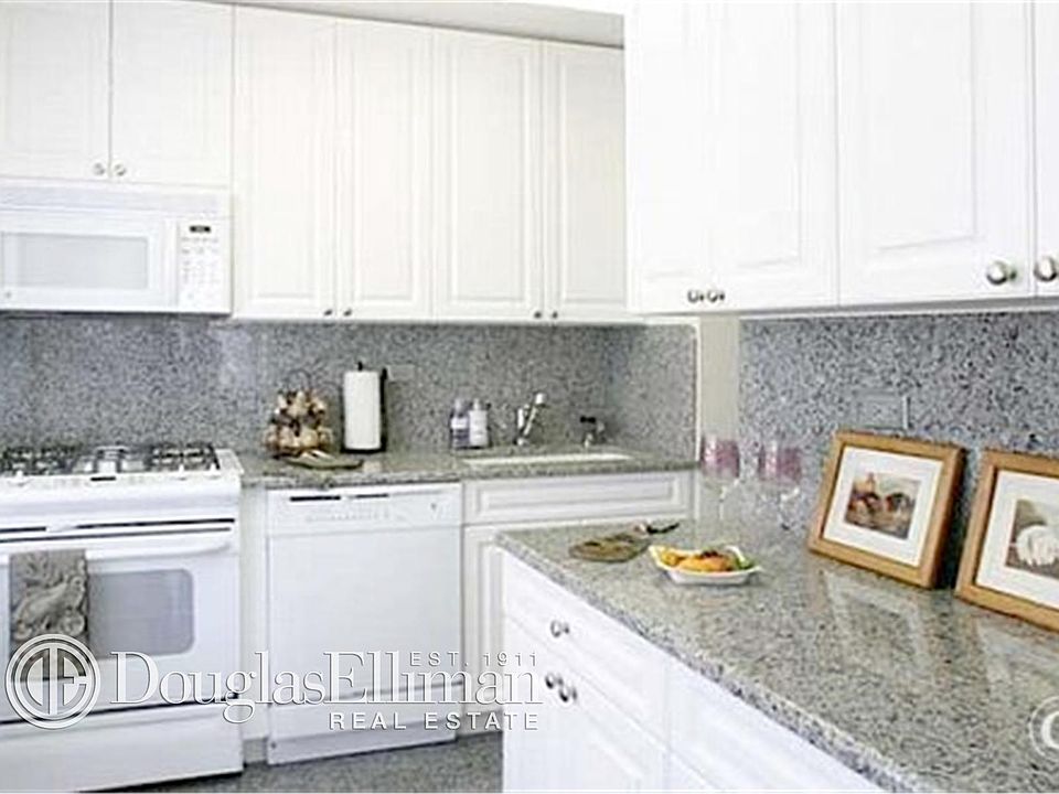 1st image of 1520 York Ave APT 32h
