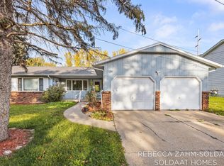 4114-4116 Norman Dr SE, Grand Rapids, MI 49508