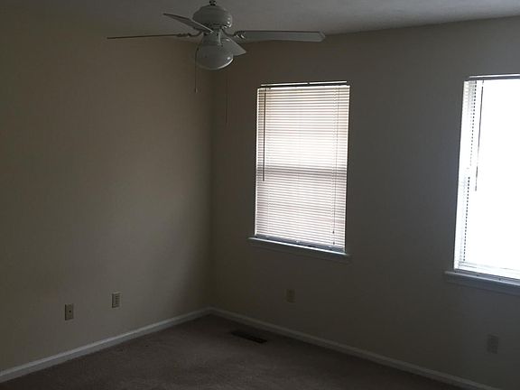 5th image of 602 E 12th St SE APT 2