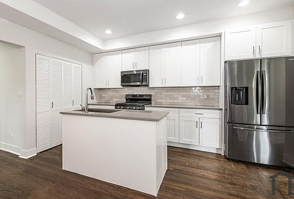 2nd image of 1435 S Kedvale Ave APT 2