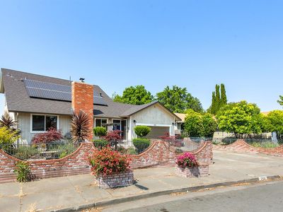 753 W 8th Street, Santa Rosa, CA, 95401