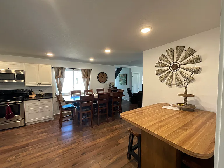 802 S Garden St — Photo 3