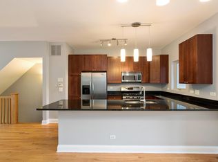 3010 W Cornelia Ave #A, Chicago, IL 60618