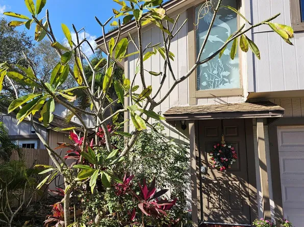 5 Fairway Dr APT 8, Cocoa Beach, FL 32931