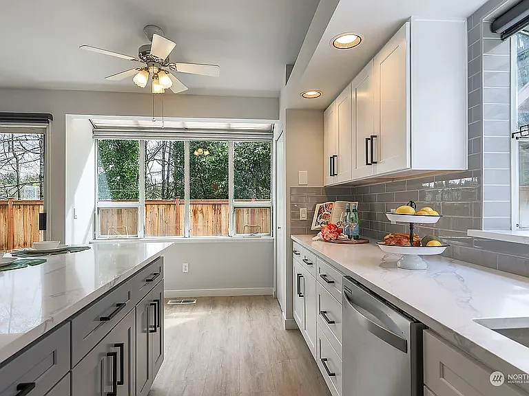 3 bed, 1630 sqft, $4,500 — Photo 3