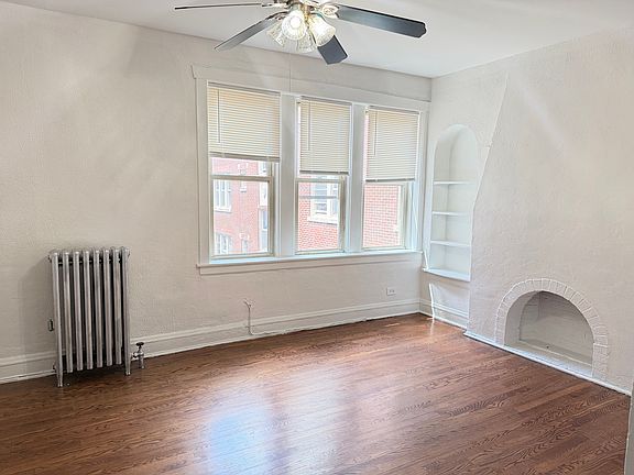 3rd image of 6417 N Albany Ave APT 2S