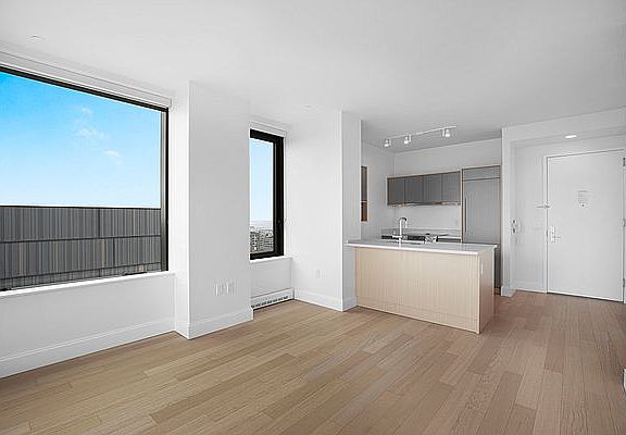 5th image of 10 City Pt APT 31F