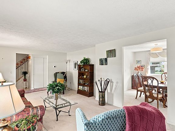 5th image of 1473 Calkins Rd