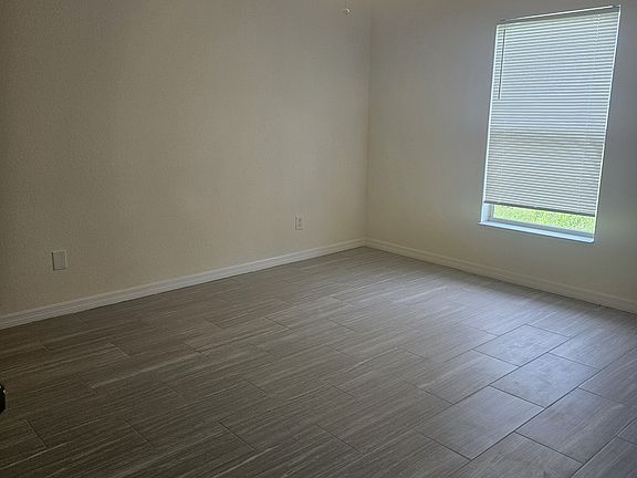 4th image of 109 Pine Ln #109