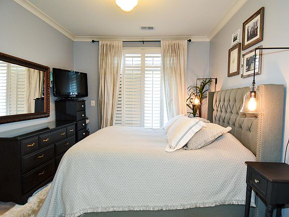 5th image of 815 N Patrick St Unit 205