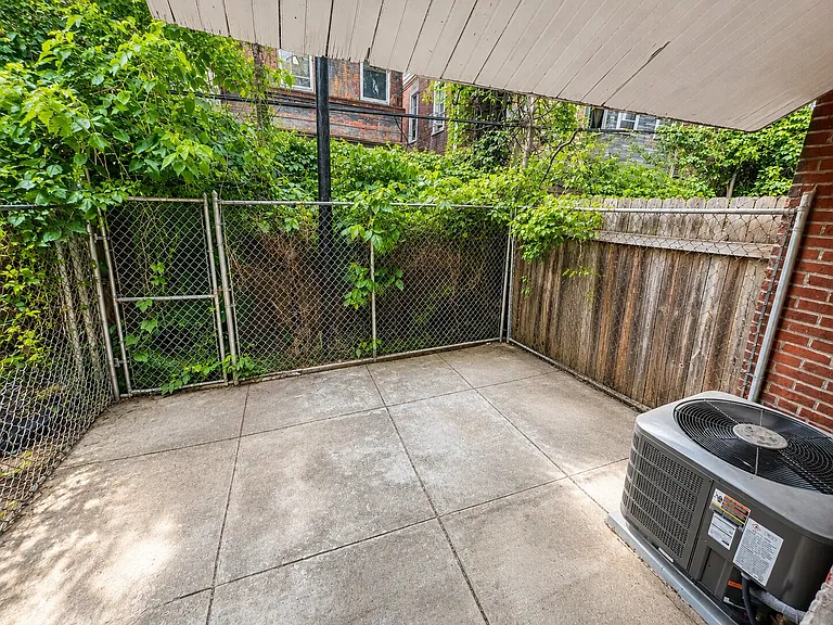 2544 N Chadwick St — Photo 15