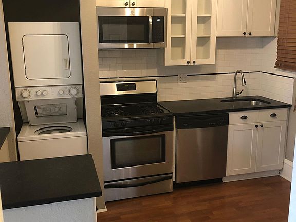 3rd image of 1703 Bellevue Ave APT 102