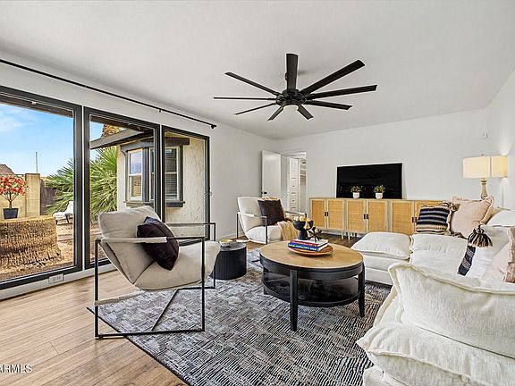 5th image of 1066 E CARSON Drive