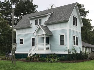 758 Sir Walter Raleigh St, Manteo, NC 27954