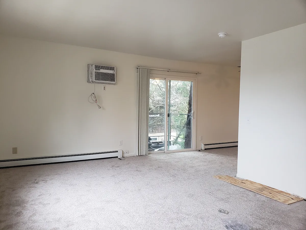Building Photo - 4410 Dwight Dr #3