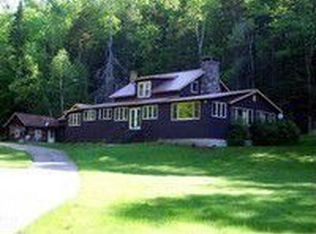 90 Riverside Dr, Lake Placid, NY 12946