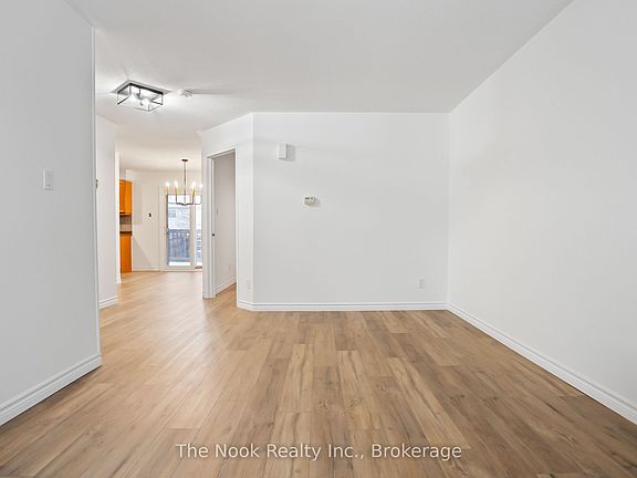 5th image of 11 Jollow Dr