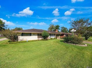 945 Savanna View Dr, Baton Rouge, LA 70810