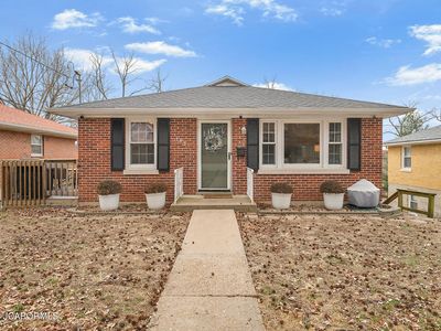 1831 W McCarty St, Jefferson City, MO, 65109