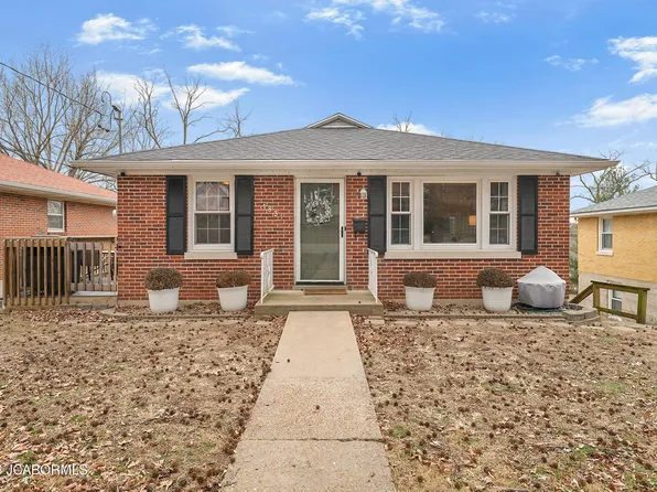 1831 W McCarty St, Jefferson City, MO 65109