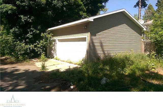 2nd image of 727 Chicago Ave