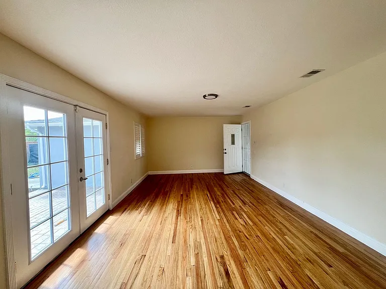 8096 Juniper Ave — Photo 6