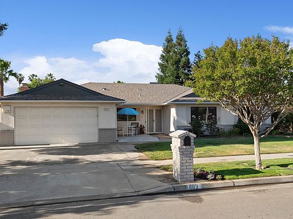 3rd image of 883 E Chennault Ave