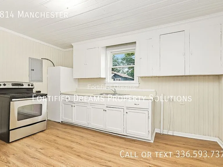 2814 Manchester St — Photo 8