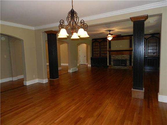 5th image of 335 Grove Park Cv