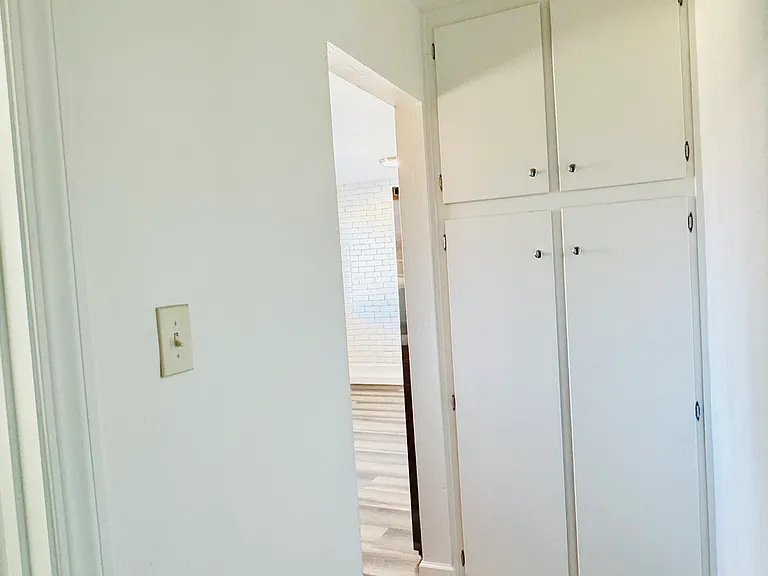 63 Cathcart Ave — Photo 7