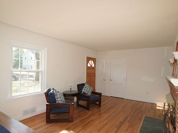 3rd image of 4115 Warner St