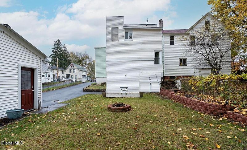 4th image of 1723 5th Street