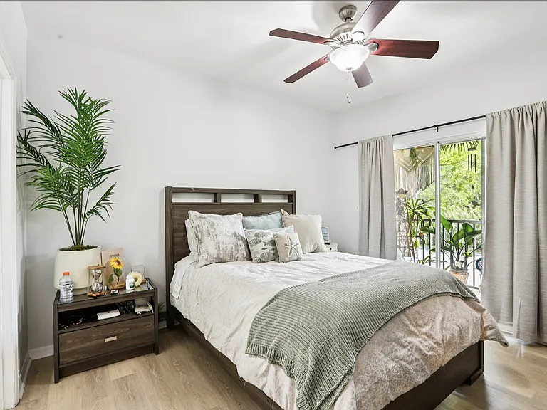 10125 Courtney Palms Blvd #201 — Photo 15