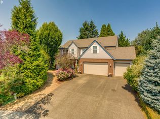 12052 McCord Heights Ct, Oregon City, OR 97045