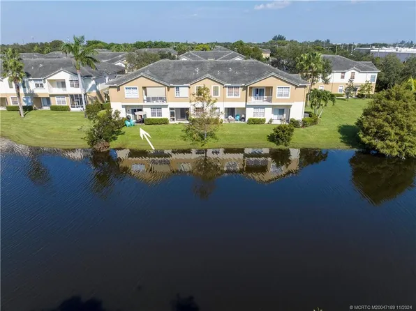 1560 SE Hampshire Way #104, Stuart, FL 34994