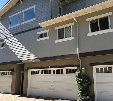 3rd image of 828 E Thompson Blvd Unit F