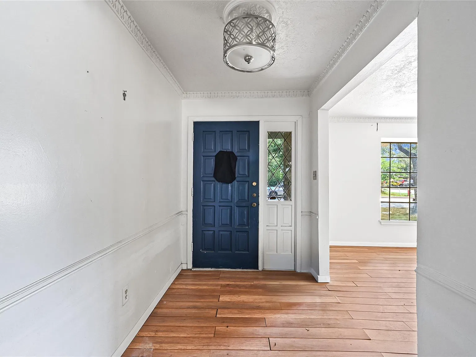 4 bed, 3.0 bath, 3377 sqft, $2,500 — Photo 2