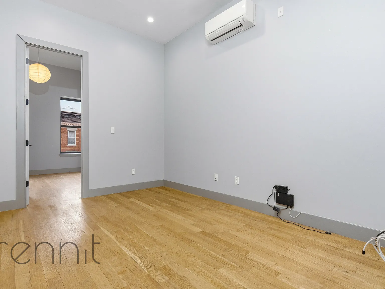 1716 Woodbine Street — Photo 2