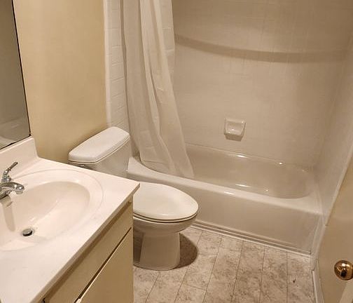 5th image of 18530 Prairie St APT 34