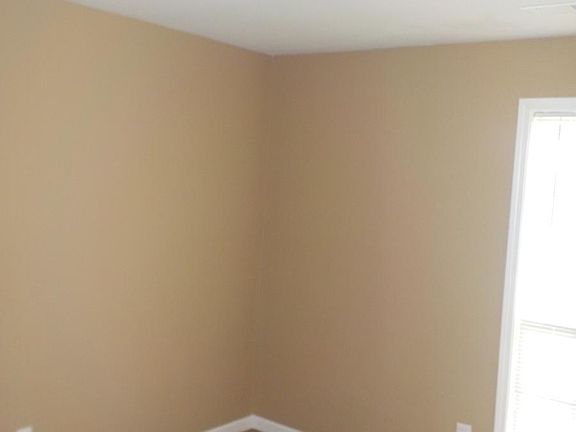 4th image of 2276 Burlingate Dr