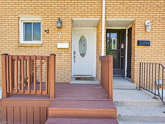 4th image of 161 Berkindale Dr #7