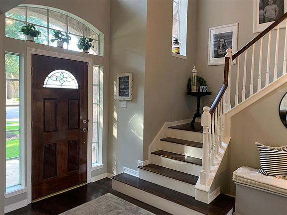 LOTS OF NATURAL LIGHT WELCOME YOU TO THIS SPACIOUS TWO STORY