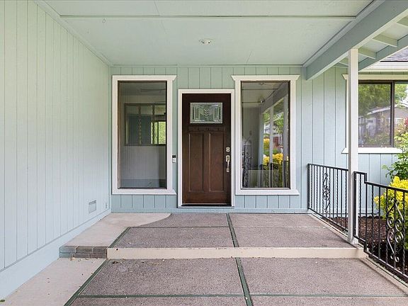 3rd image of 2981 Rosewood St