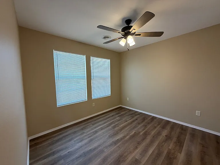 152 Ruby Ln — Photo 5