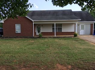187 E 10th St, Pontotoc, MS 38863