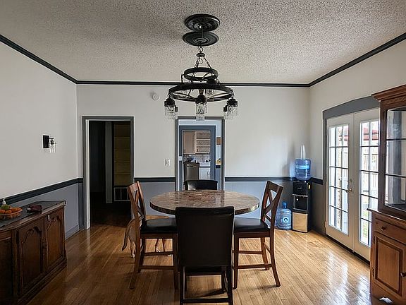 5th image of 1106 Hillcrest Dr
