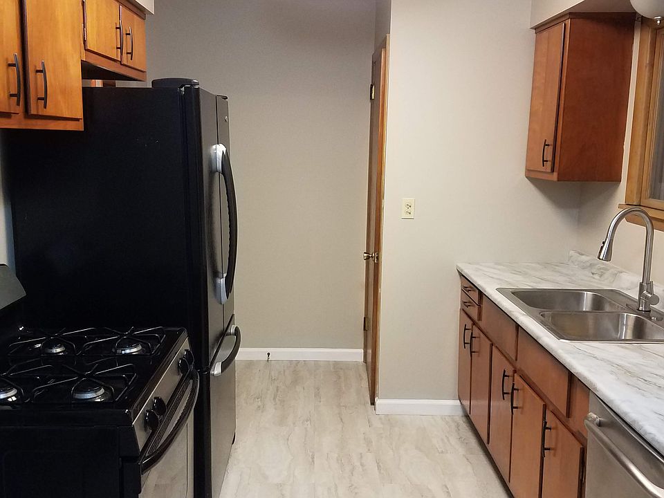 2nd image of 1113 Kent Dr