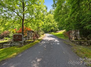 55 Red Wolf Run, Burnsville, NC 28714